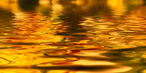 Image "Golden water" (4000x2009)