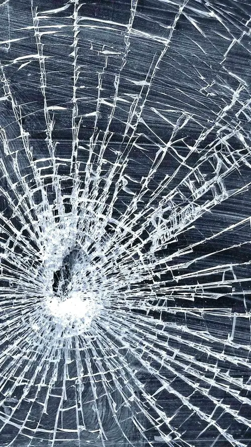 Image "A very broken screen from a strong impact" (1080x1920)