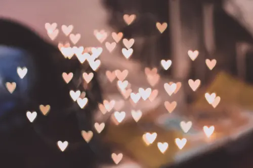 Image "Background with hearts in bokeh style" (3923x2615)