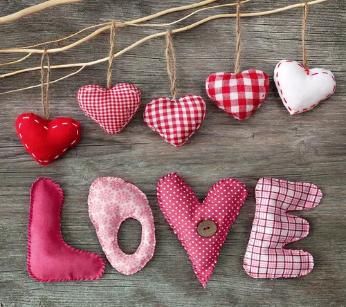 Image "Beautiful composition of fabric hearts and letters forming the word "LOVE"" (2160x1920)