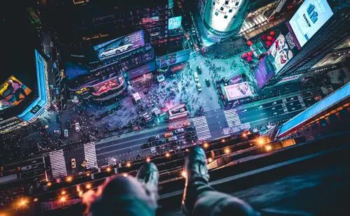 Image "Night view of Times Square from the height of a skyscraper" (5120x3160)
