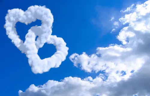 Image "Two hearts of clouds in the sky" (5173x3325)