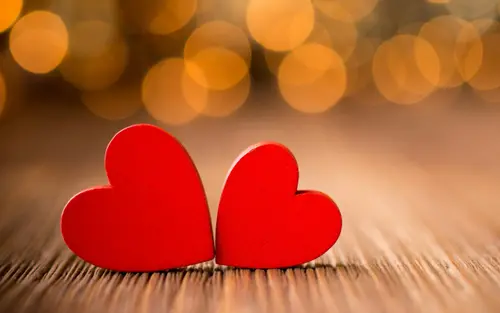 Image "Two red hearts" (2560x1600)