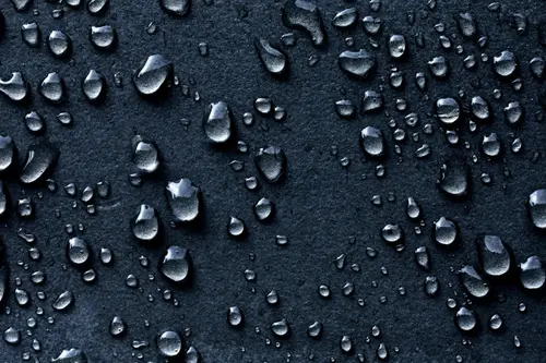 Image "Water droplets on the surface" (2880x1920)